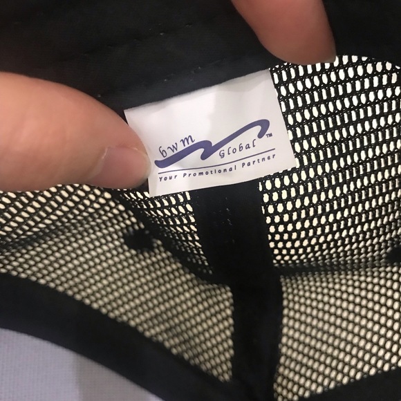 NWOT Pittsburgh Pirates MLB SnapBack Hat w Mesh - Picture 8 of 9